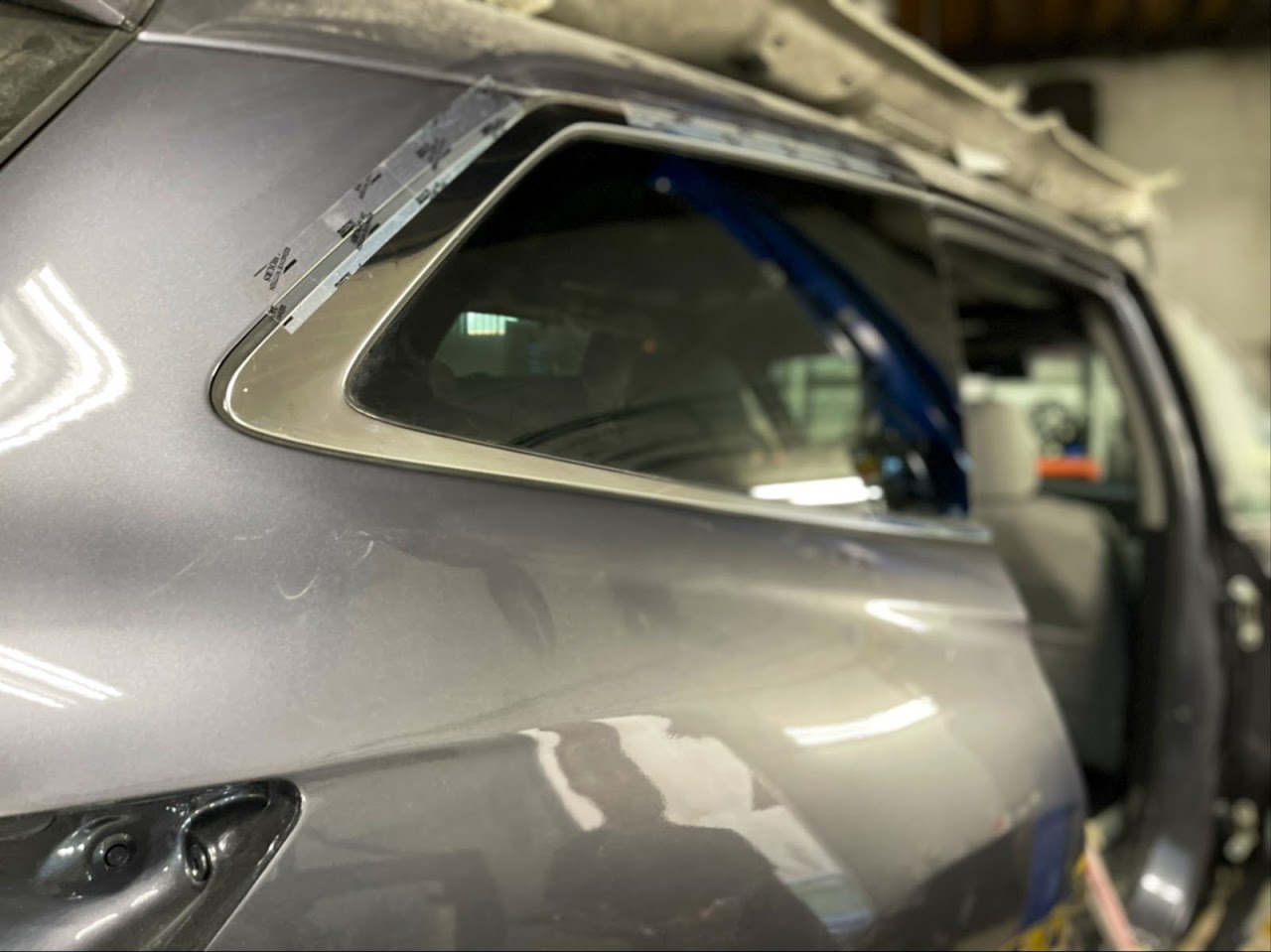 Windshield Replacement service photo