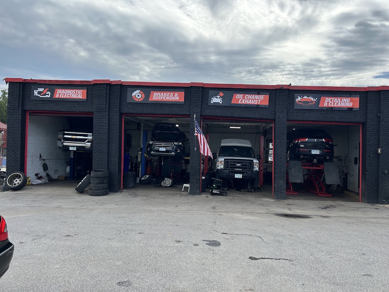 Oil Change & Maintenance service photo